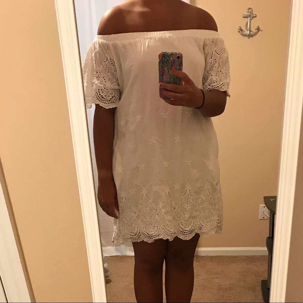 White off the shoulder lace dress with pockets
